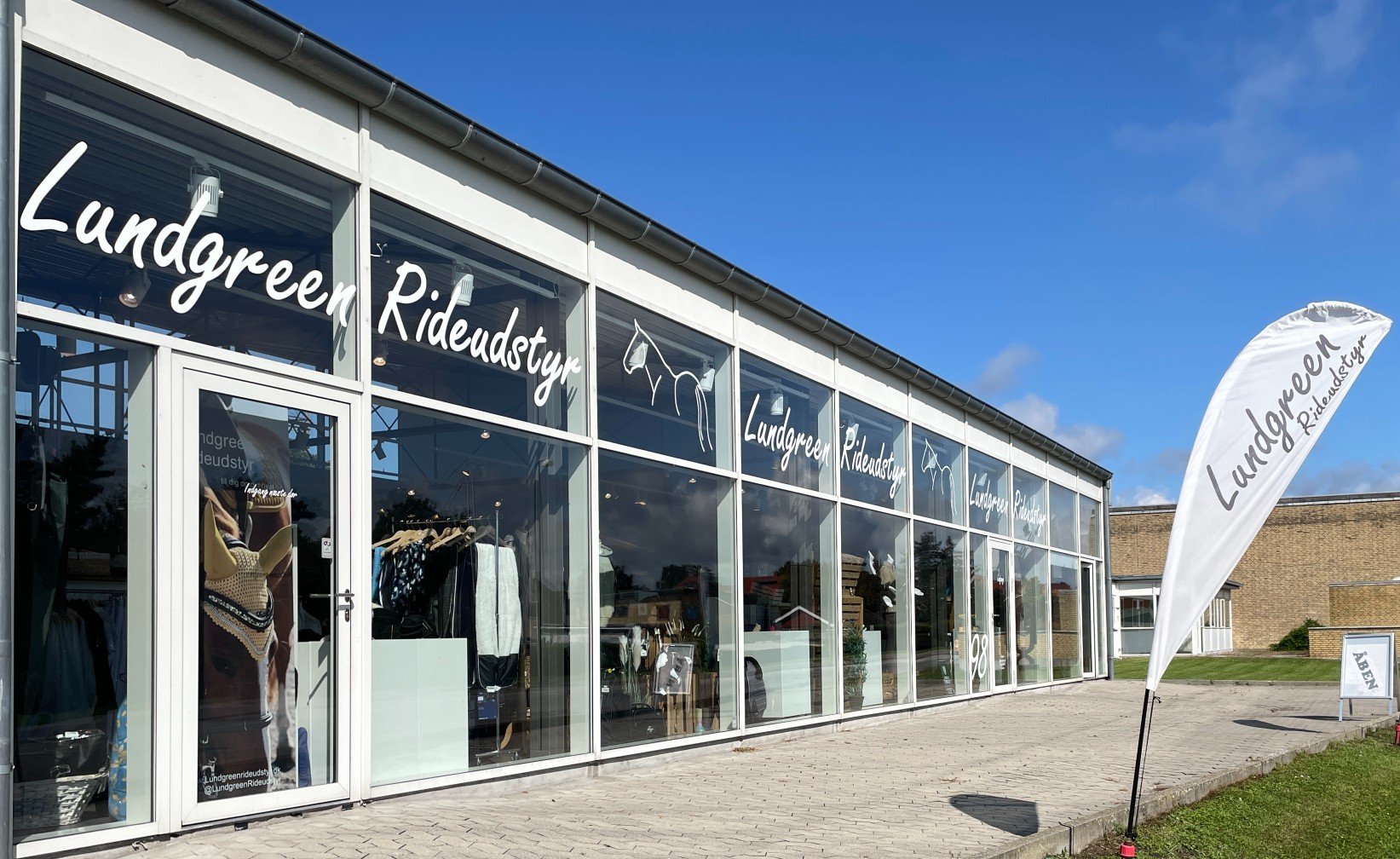 Lundgreen Rideudstyr fysisk ridebutik i Vordingborg med webshop til hest og rytter