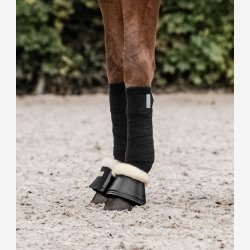 Waldhausen Klokker med lammeskind - Sort