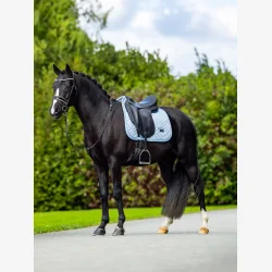 Equestrian Stockholm Dressur Sadelunderlag - Modern Midsummer Blue - COB