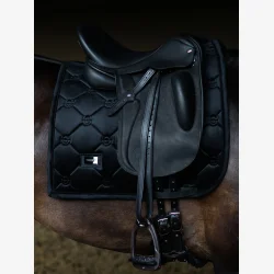 Equestrian Stockholm Dressur Sadelunderlag - Velvet - Sort