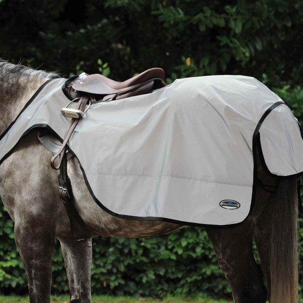 Weatherbeeta Reflective Wrap Around Exercise Sheet - SIlver/Black