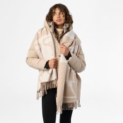 HV Polo T�rkl�de Nanda - Chalk