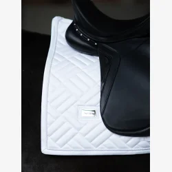Equestrian Stockholm Dressur Sadelunderlag - Modern White Perfection Silver